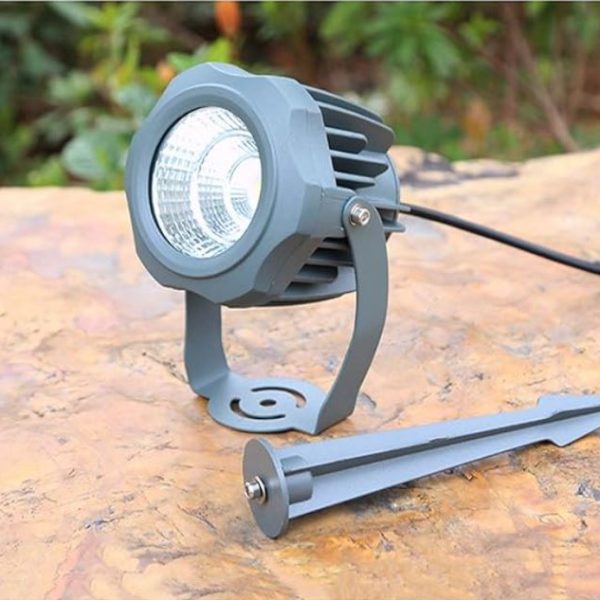 Luminaria led con Estaca y Braquet Redondo